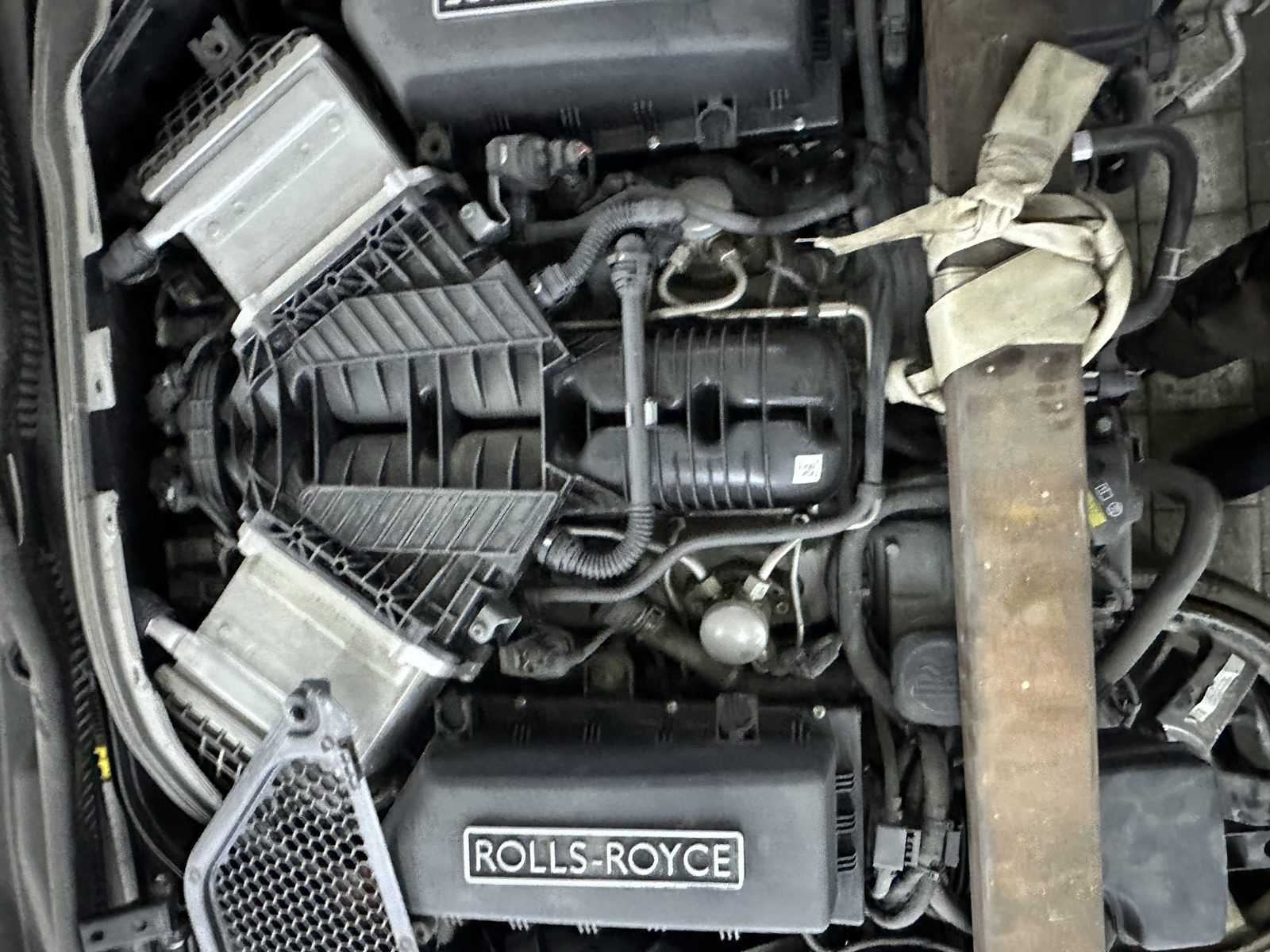 Rolls-Royce V12 Engine